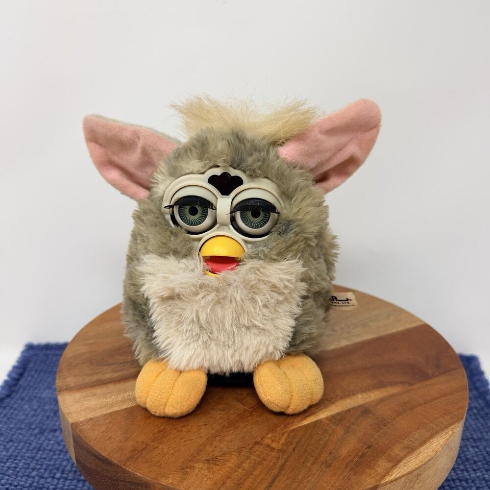 Vintage 1998 Furby Tiger Electronics Gray Pink Ears 70-800 Gen 1 Plush READ